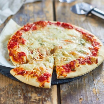 Pizza 3 fromages bio - 37198 - Mise en situation - Picard Réunion